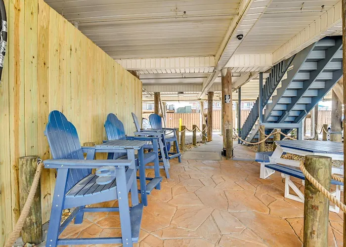 Cozy Beachfront Condo With Wifi, Views And Pool Access